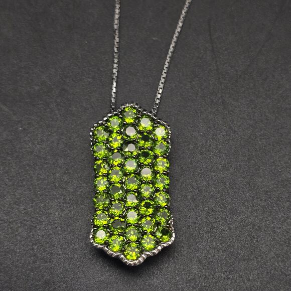 HT Designer Peridot Pendant Necklace 925 Sterling Silver Green Gemstones - Picture 3 of 11
